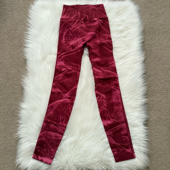 lululemon athletica Pants - Lululemon Ebb to Street 25 Chianti New Year’s Leggings 2